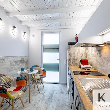 Little Palace! +car Offer Apartmán